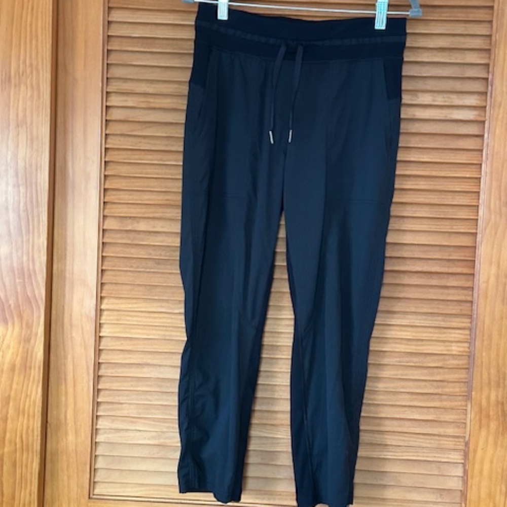 LULULEMON DANCE STUDIO MID RISE CROPPED PANT - BLACK- 6